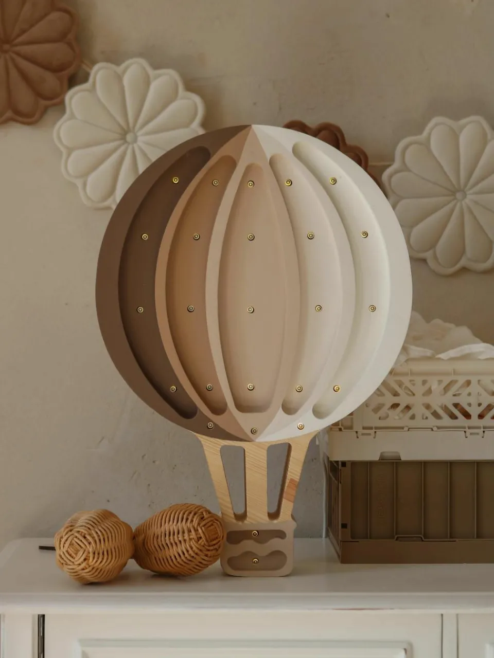 Handgemaakte LED-kinderlamp Hot Air Baloon met timerfunctie en afstandsbediening, dimbaar^Little Lights Outlet
