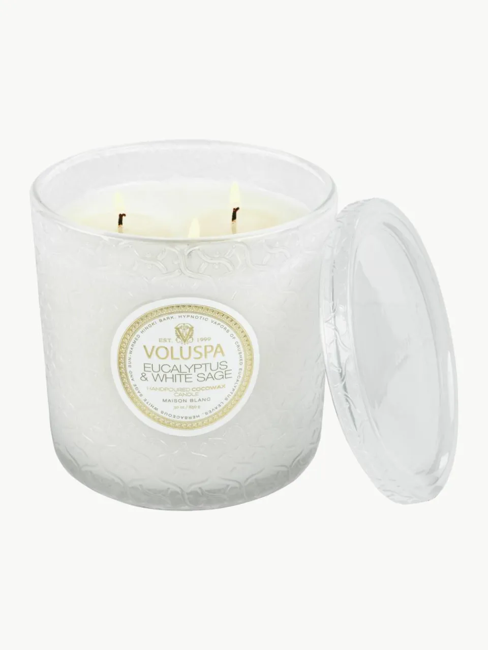 Handgemaakte 3-lonts geurkaars Maison Blanc (eucalyptus, kardemom, saliekleurig & hinoki-schors)^Voluspa Online