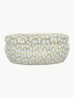 Handgemaakte 3-lonts geurkaars Maison Blanc (eucalyptus, kardemom, saliekleurig & hinoki-schors)^Voluspa Outlet