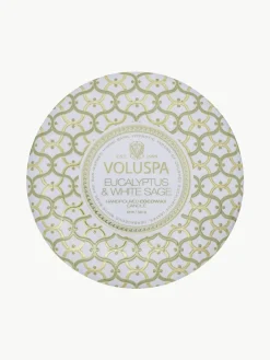 Handgemaakte 3-lonts geurkaars Maison Blanc (eucalyptus, kardemom, saliekleurig & hinoki-schors)^Voluspa Outlet