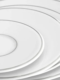 Handgemaakte ontbijtborden Vitruv van porselein met handbeschilderde platina rand, 2 stuks^Meissen Outlet