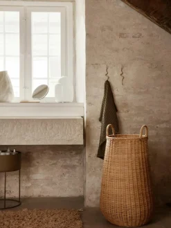 Handgemaakte opbergmand Laundry van rotan^ferm LIVING Hot