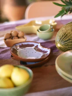 Handgemaakte serveerplateau Shell van keramiek^HKLIVING Outlet