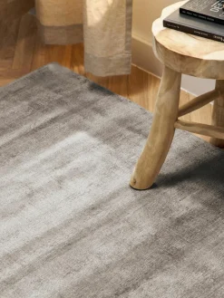 Handgeweven viscose vloerkleed Jane^Westwing Collection Best