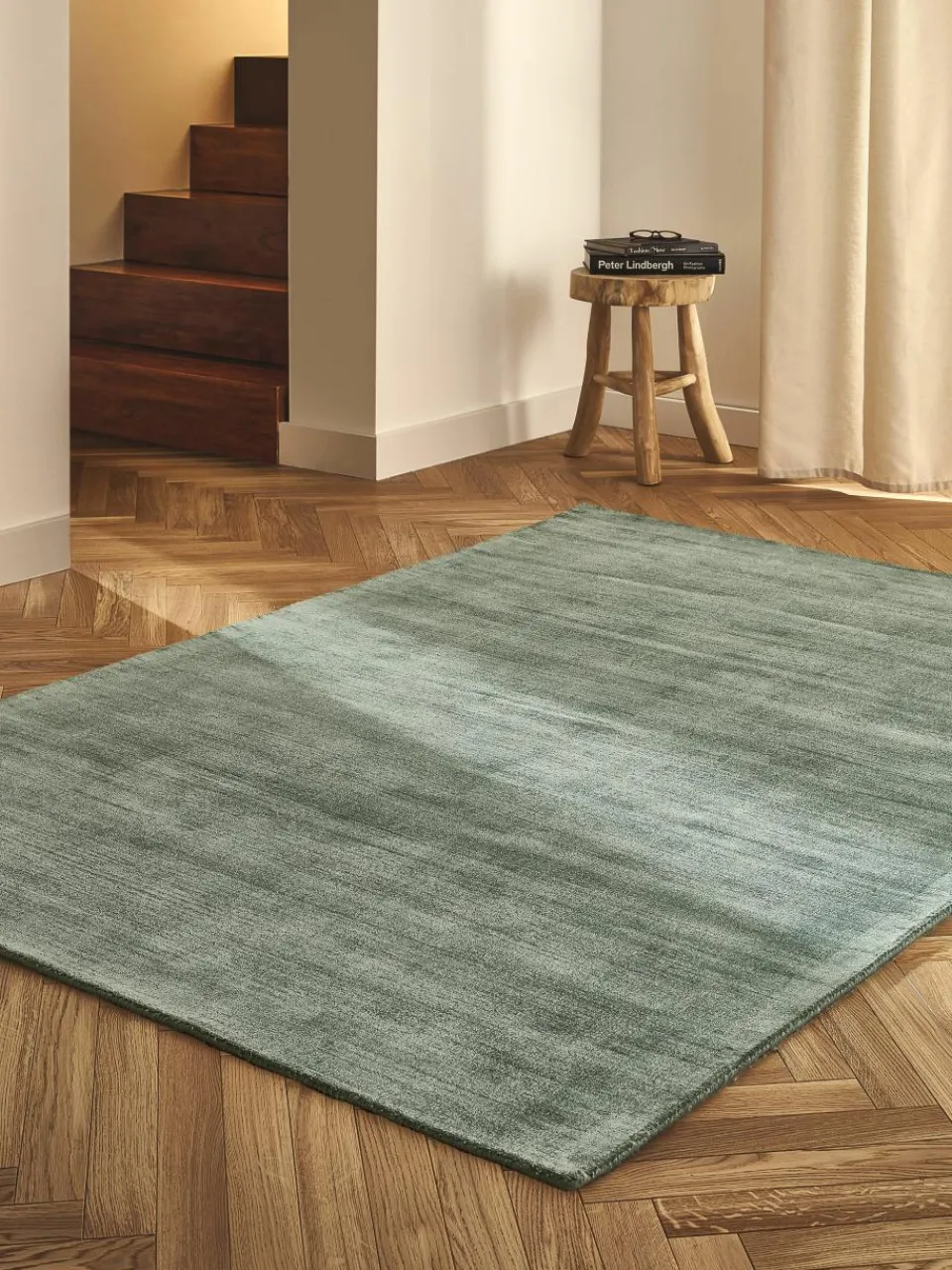 Handgeweven viscose vloerkleed Jane^Westwing Collection Hot