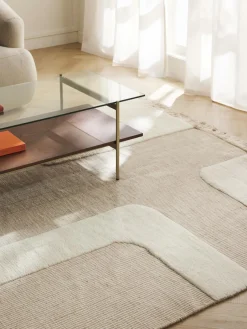 Handgeweven vloerkleed Laine met hoog-laag patroon en franjes^Westwing Collection Online