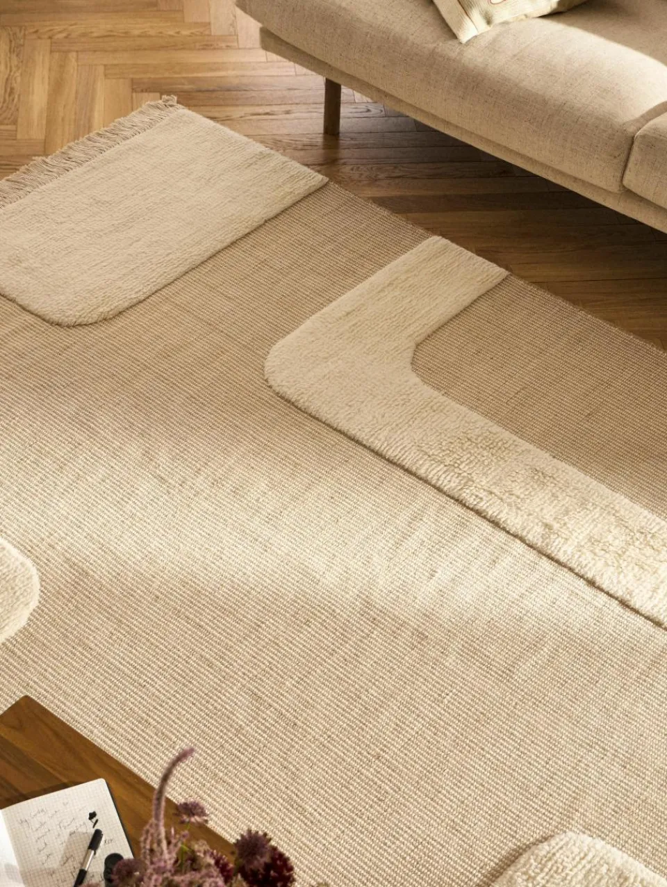 Handgeweven vloerkleed Laine met hoog-laag patroon en franjes^Westwing Collection Online