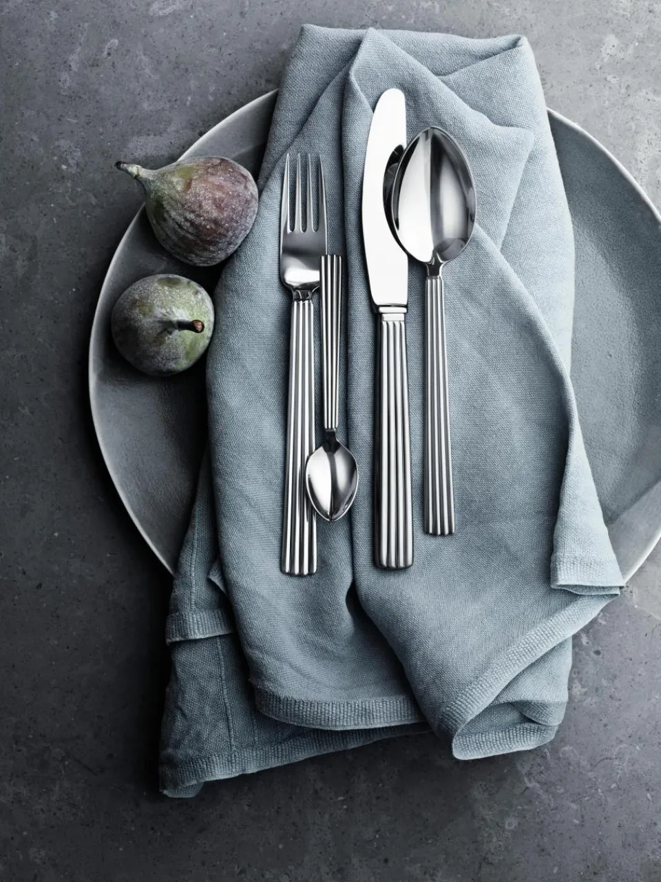 Hoogglans gepolijste bestekset Bernadotte, in verschillende setgroottes^GEORG JENSEN Hot