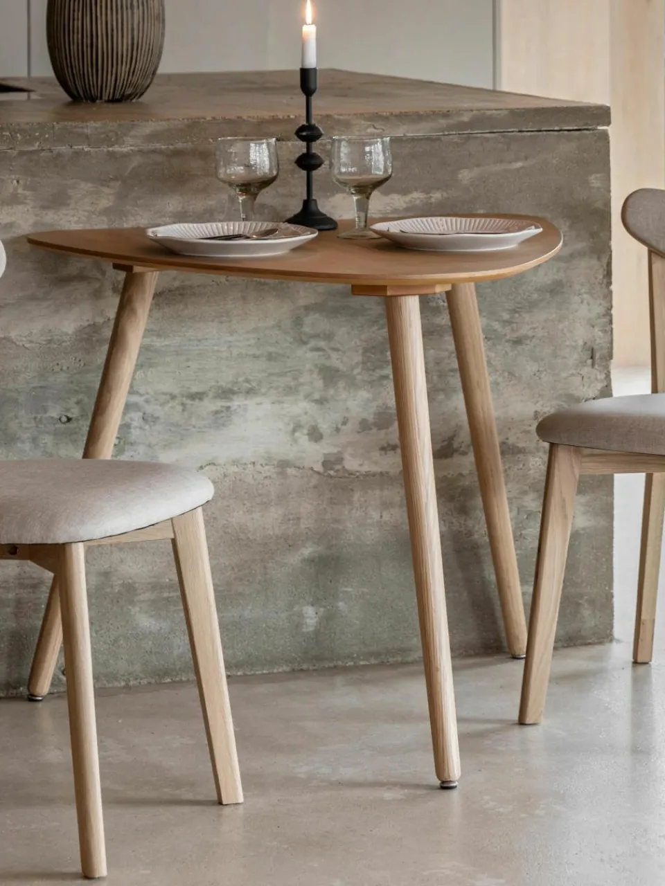 Houten eettafel Hatfield, 80 x 90 cm^Westwing Fashion