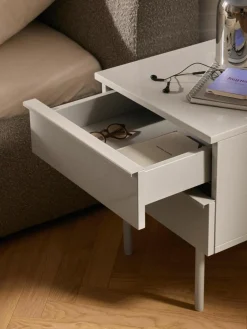 Houten nachtkastje Elona^Westwing Collection Online