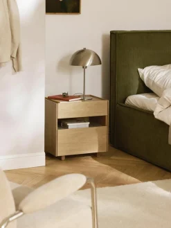 Houten nachtkastje Larsen^Westwing Collection Sale