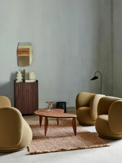 In hoogte verstelbare salontafel Feve van walnoothout in organische vorm^ferm LIVING Outlet