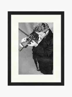 Ingelijste print James Dean met camera^Any Image Best