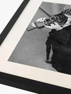 Ingelijste print James Dean met camera^Any Image Best