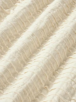 Katoenen kussenhoes Artemis met plissé-patroon^Westwing Collection Outlet