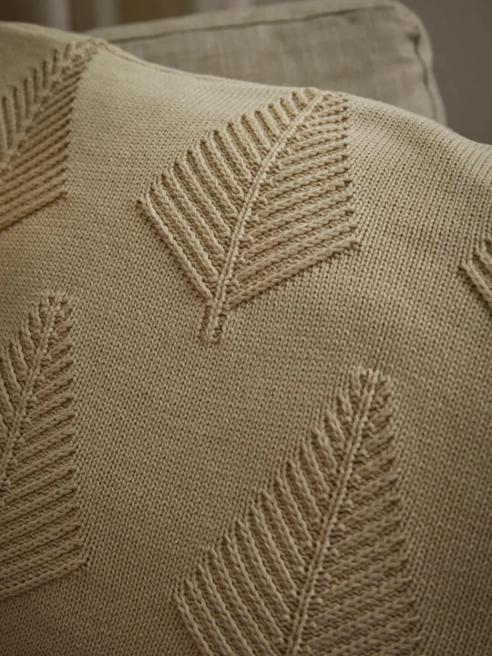 Katoenen kussenhoes Beryl met winters motief^Westwing Collection Clearance