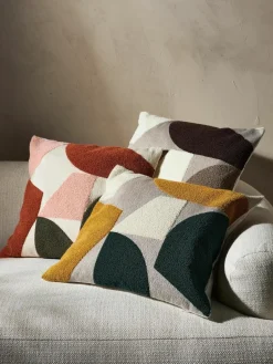 Katoenen kussenhoes Nomi met abstracte decoratie^Westwing Collection Sale