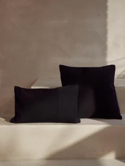 Katoenen kussenhoes Terre met decoratieve naad^Westwing Collection Sale