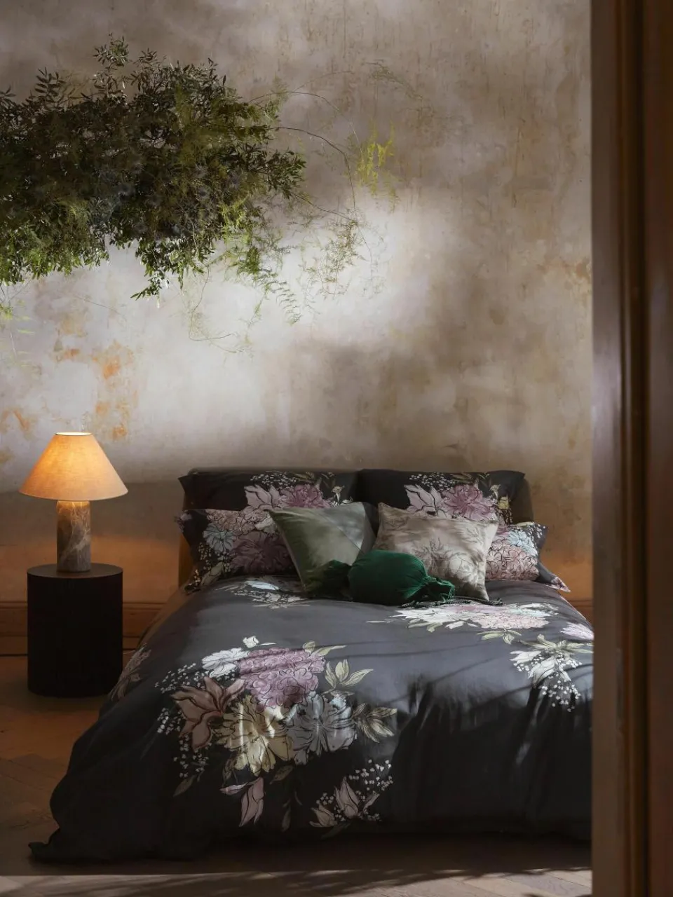 Katoenensatijnen dekbedovertrek Margot met bloemenprint^Westwing Collection Fashion