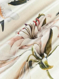 Katoensatijnen dekbedovertrek Flori met bloemenprint^Westwing Collection Best
