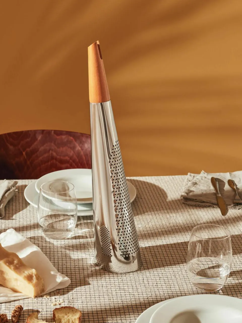 Keukenrasp Todo met houten handvat^ALESSI Fashion