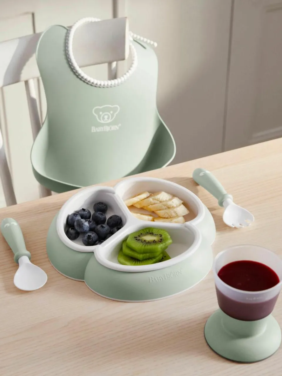 Kinderservies Bliss met slabbetje, 4-delig^Westwing Fashion