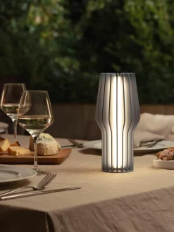 Kleine mobiele LED tafellamp Radiant, dimbaar^Eva Solo Best