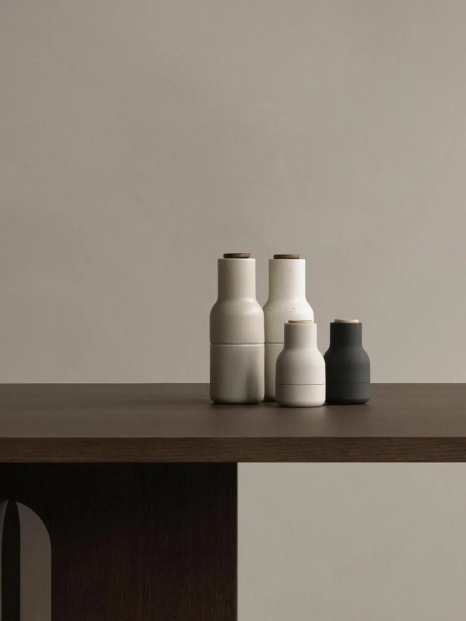Kleine zout- en pepermolen Bottle Grinder met beukenhouten deksel, set van 2^Audo Copenhagen Fashion