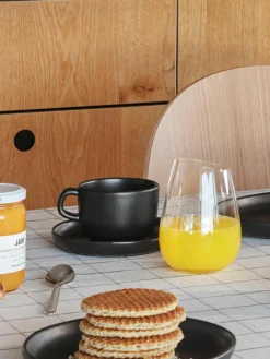 Koffiekopjes Nordic Kitchen met schoteltjes, 4 stuks^Eva Solo Outlet