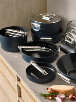 Kookpan Space met antiaanbaklaag^Joseph Joseph Fashion