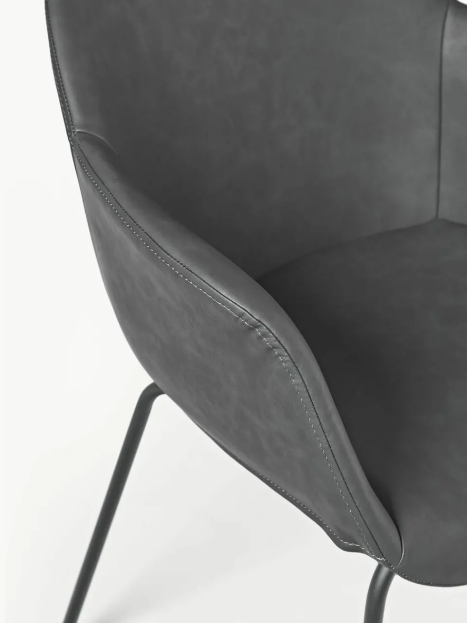 Kunstleren fauteuil Fiji met smalle zitvlak^Westwing Collection New