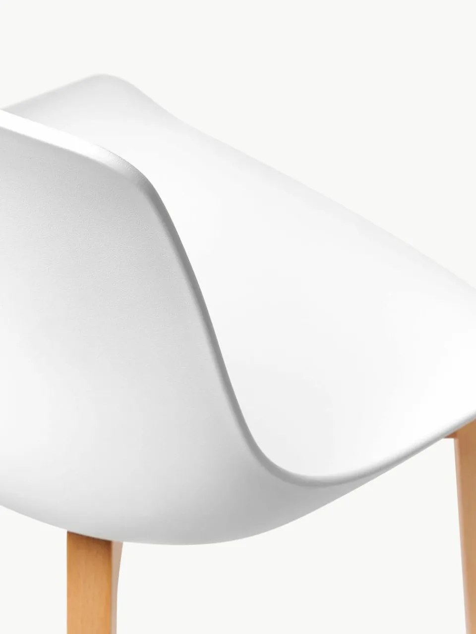 Kunststoffen stoelen Dave met houten poten, 2 stuks^Westwing Collection Clearance