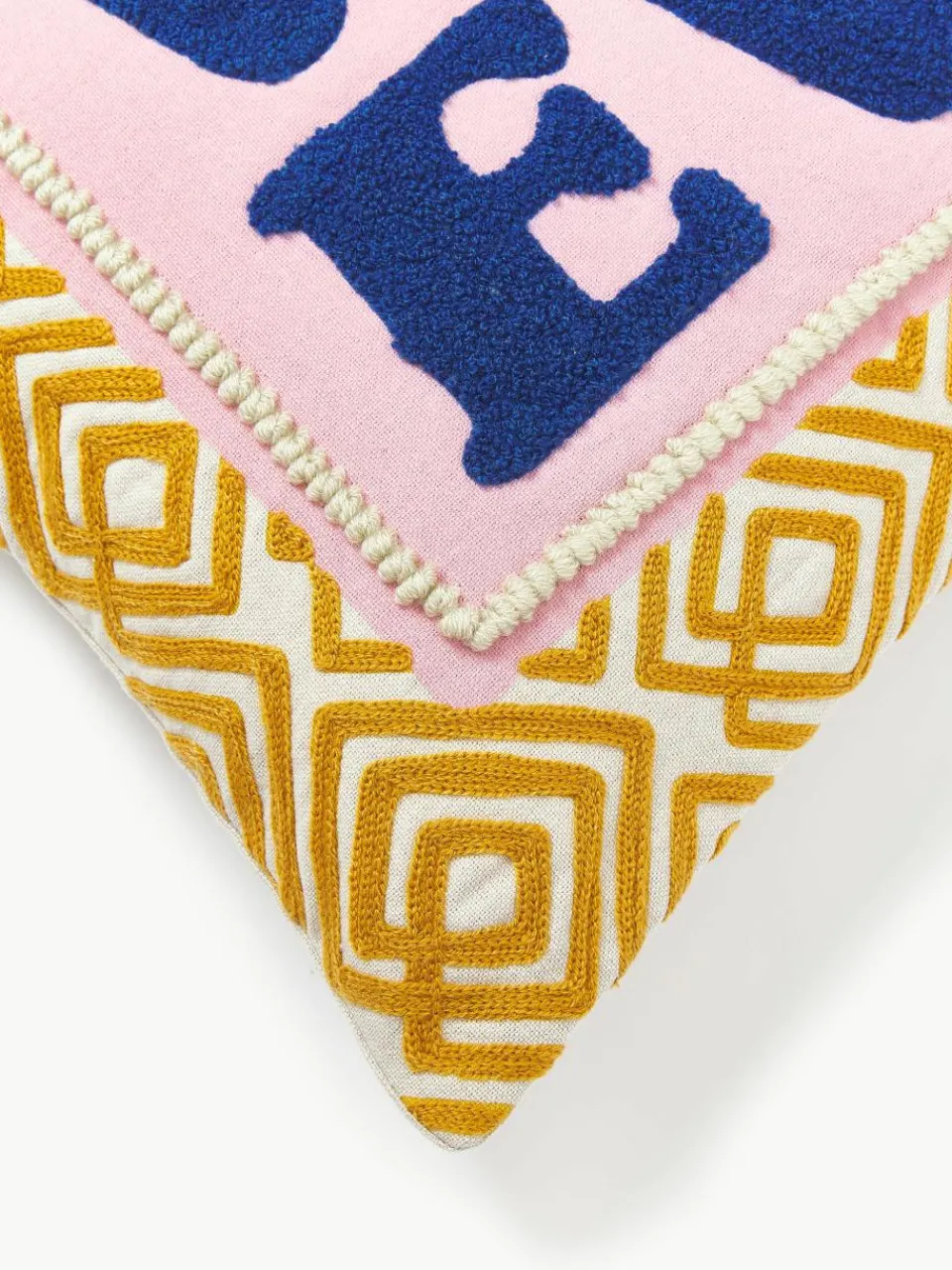 Kussenhoes Whatever met geborduurde tekst^Westwing Collection Hot