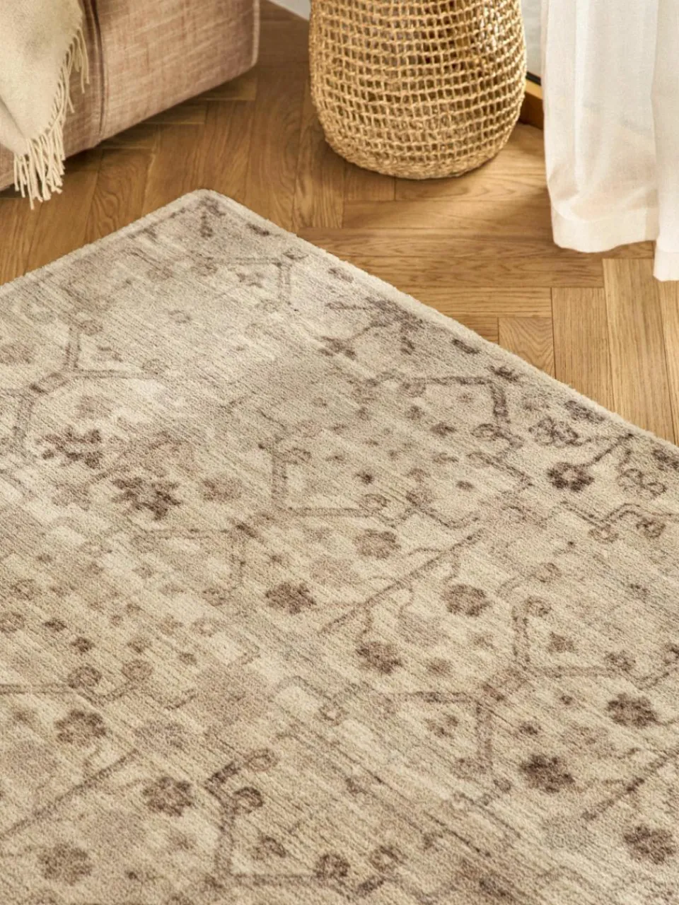 Laagpolig vloerkleed Rosalie met ornamenten, handgeweven^Westwing Collection Hot