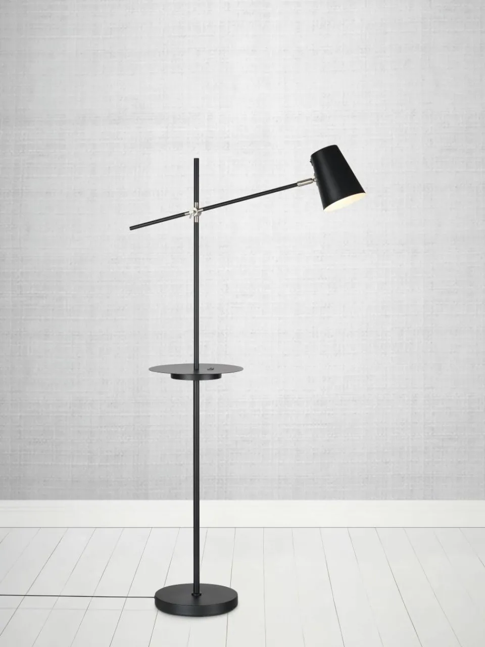 Leeslamp Linear met plank en oplader^Markslöjd Clearance