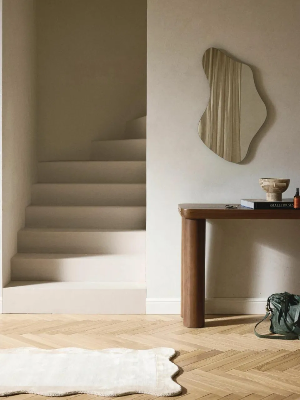 Lijstloze wandspiegel Lia in organische vorm^Westwing Collection Sale