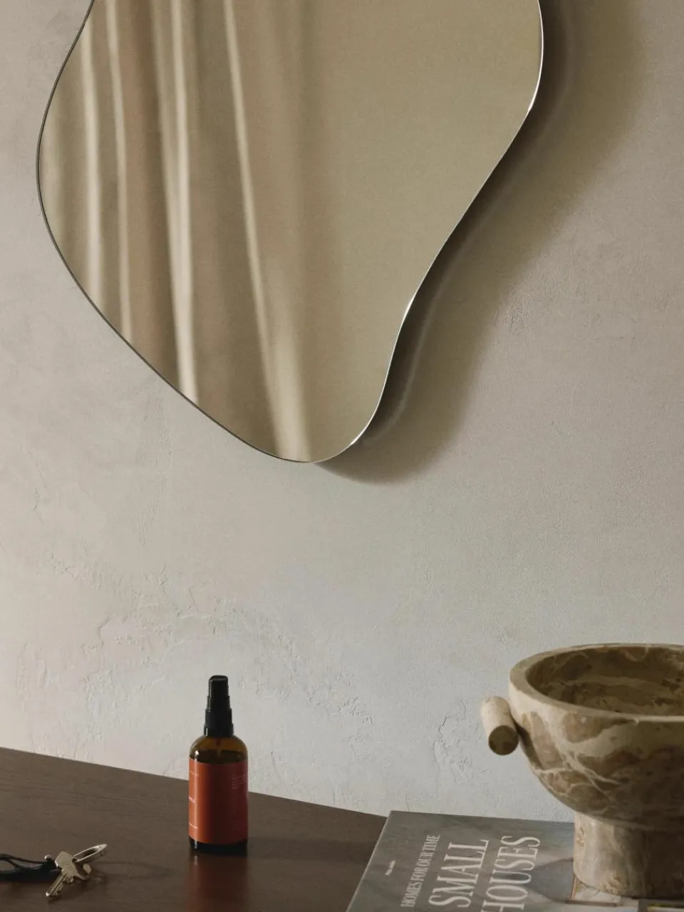 Lijstloze wandspiegel Lia in organische vorm^Westwing Collection Sale