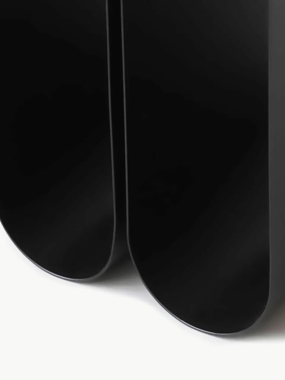 Metalen bijzettafel Curved^Kristina Dam Outlet