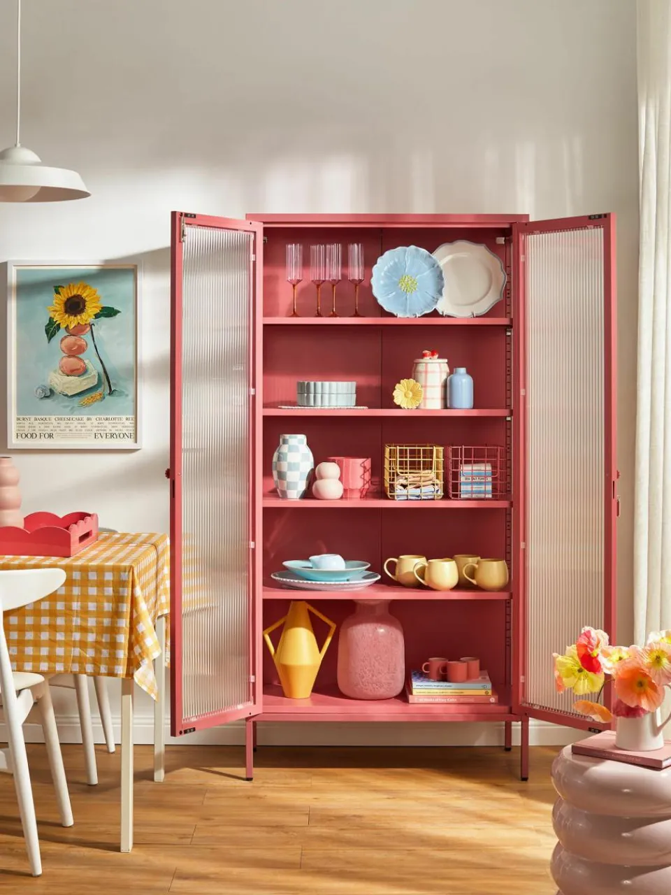 Metalen vitrinekast The Collector met geribbeld glas^Mustard Made Online
