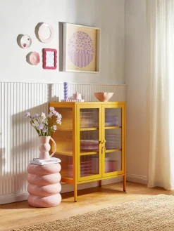 Metalen vitrinekast The Mixer met geribbeld glas^Mustard Made Discount