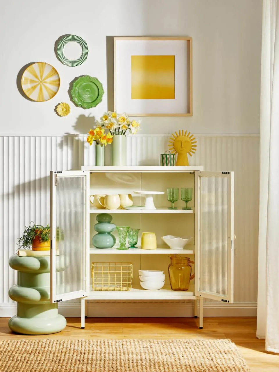 Metalen vitrinekast The Mixer met geribbeld glas^Mustard Made Sale
