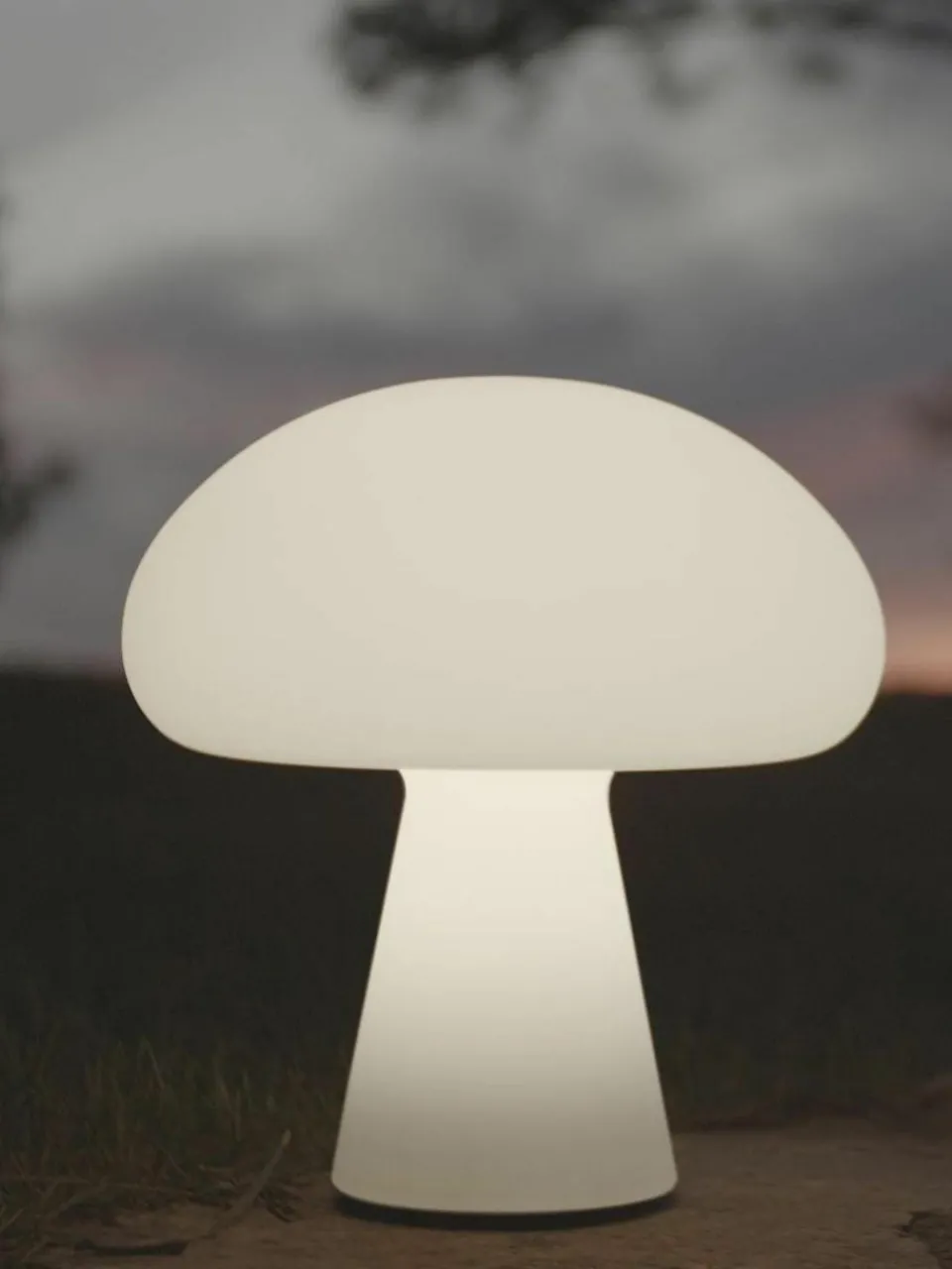 Mobiel LED tafellamp Obello met USB-aansluiting, dimbaar^GUBI Outlet