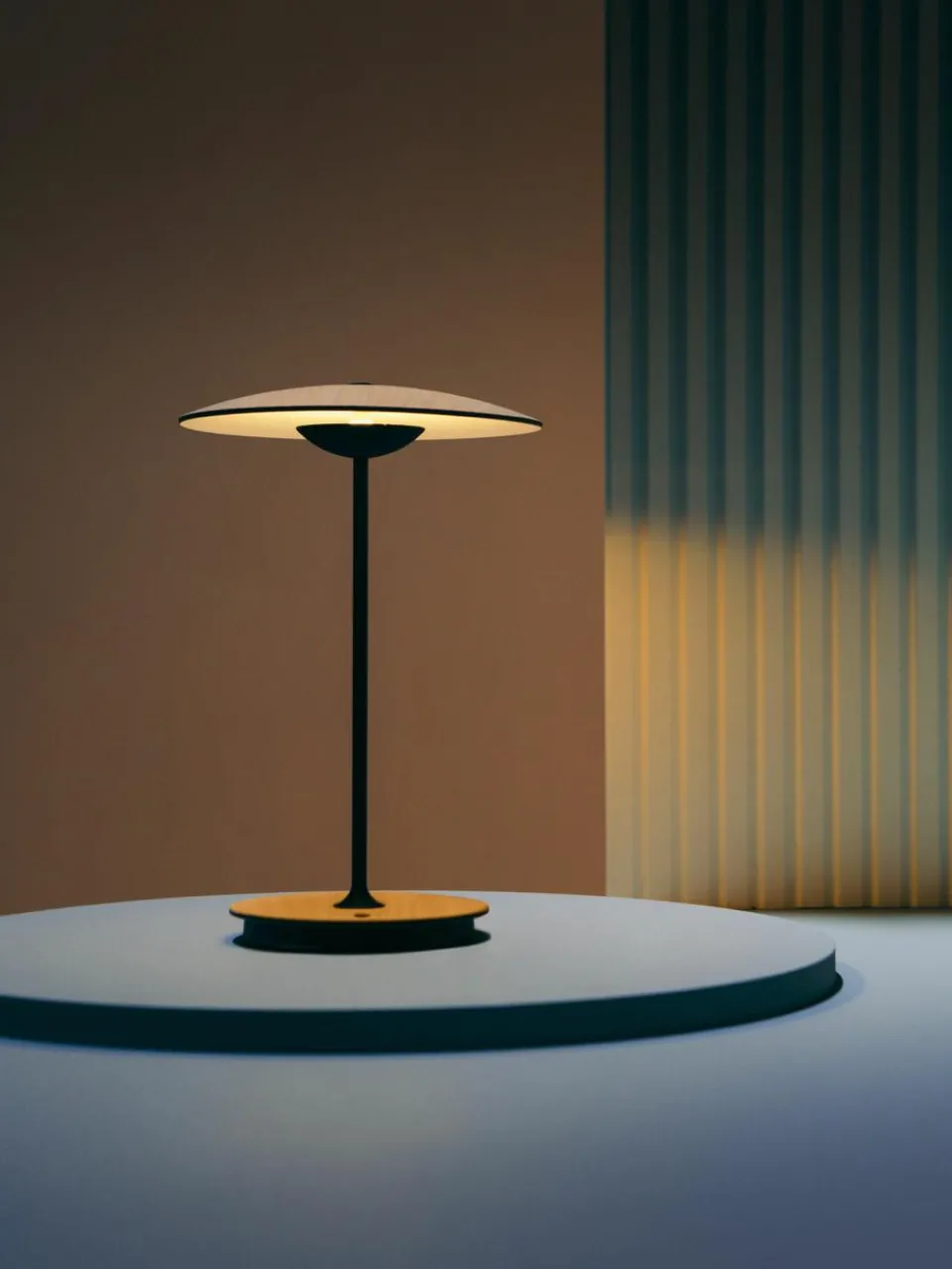 Mobiele LED tafellamp Ginger, dimbaar^Marset Fashion