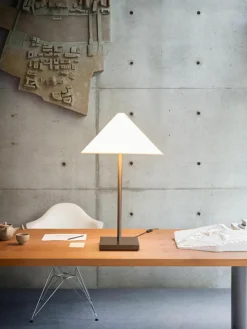 Mobiele LED tafellamp Mini Logo met USB-aansluiting, dimbaar^Armani Casa Online