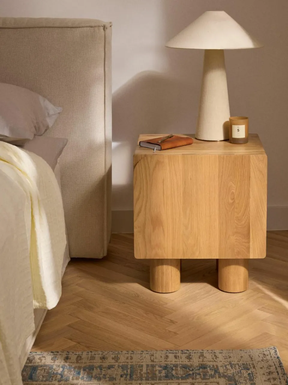 Nachtkastje Cadi van eikenhout^Westwing Collection Outlet