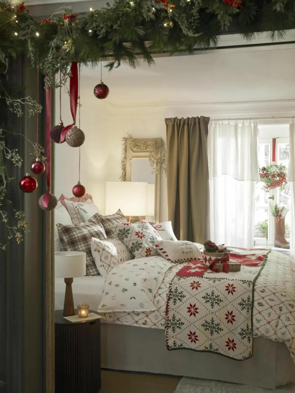 Omkeerbaar katoenen perkal dekbedovertrek Twigs met winterse prints^Westwing Collection Outlet