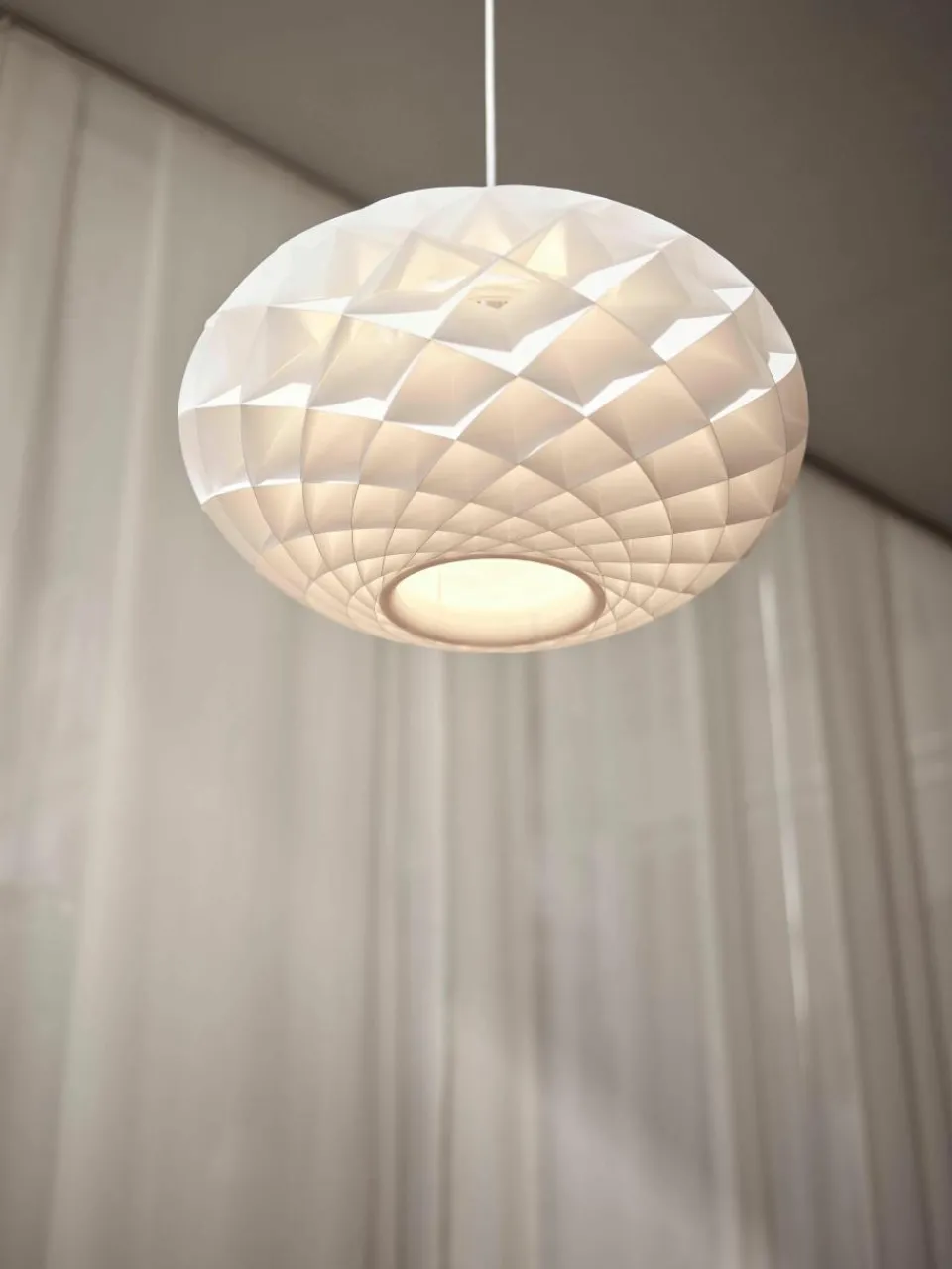 Ovale LED hanglamp Patera^Louis Poulsen New