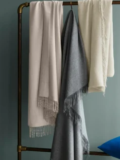 Plaid Luxury uit baby-alpacawol^Elvang Outlet