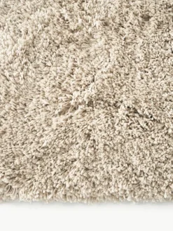 Pluizig hoogpolig vloerkleed Dreamy met franjes^Westwing Collection Best