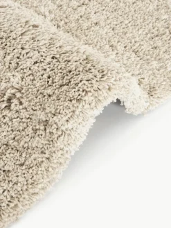 Pluizig hoogpolig vloerkleed Dreamy met franjes^Westwing Collection Best